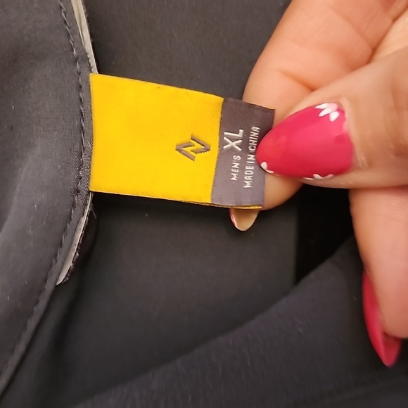 Eddie Bauer Black Button-Up Shirt - Picture 3 of 10